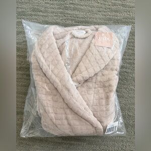 ULTA Beauty Plush Waffle Knit Robe L/XL – Beige Taupe – New With Tag, Super Soft